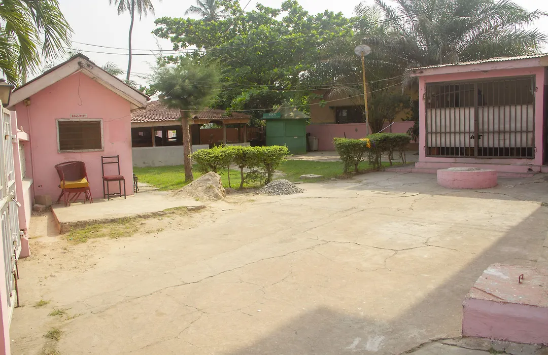 Pink Hostel-1