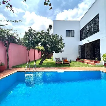 The Dzorwulu Castle - A Villa With Private Rooms-3
